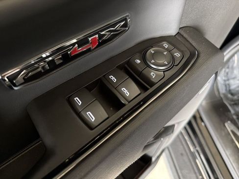 Used 2025 GMC Sierra 1500 AT4X AWD/4WD image 9