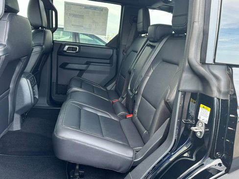 New 2025 Ford Bronco Outer Banks w/ Sasquatch Package image 10