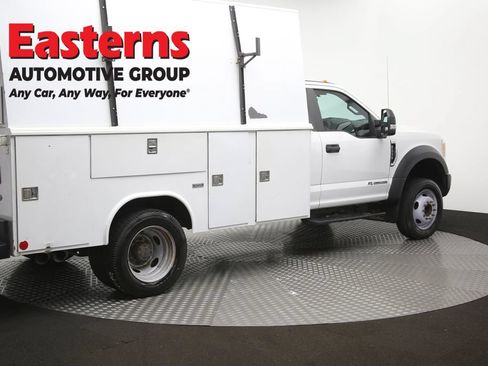 Used 2017 Ford F550 2WD Regular Cab Super Duty image 43