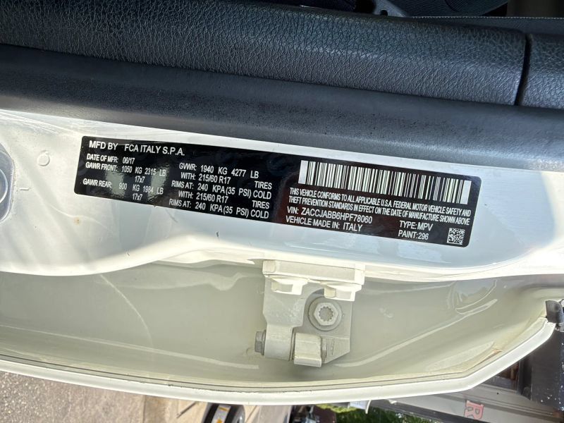 Used 2017 Jeep Renegade Latitude FWD image 37
