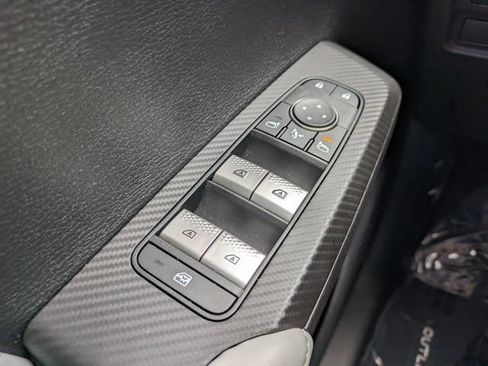 Used 2024 Mitsubishi Outlander SEL FWD image 23