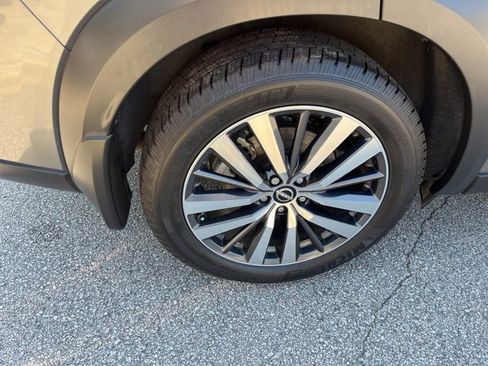 Used 2022 Nissan Pathfinder Platinum w/ Cargo Package image 39