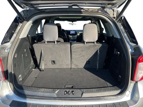 Used 2023 Ford Explorer XLT w/ Equipment Group 202A image 21