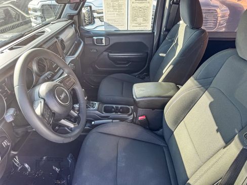 Used 2023 Jeep Wrangler Willys image 15