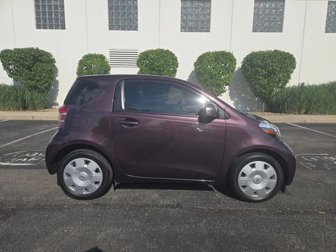 Used 2013 Scion iQ FWD image 9