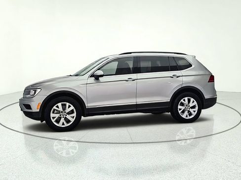 Used 2021 Volkswagen Tiguan SE FWD image 3