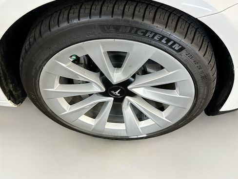 Used 2022 Tesla Model 3 Long Range image 11