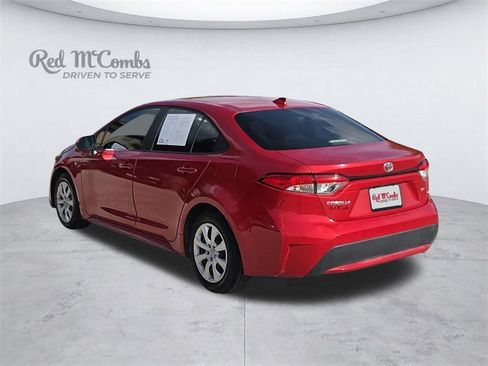 Used 2021 Toyota Corolla LE FWD image 4