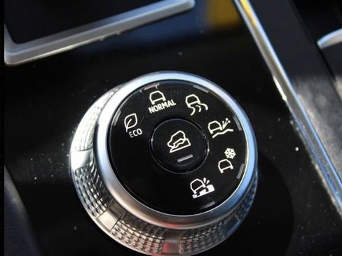 Used 2023 Mitsubishi Outlander SE AWD/4WD image 41