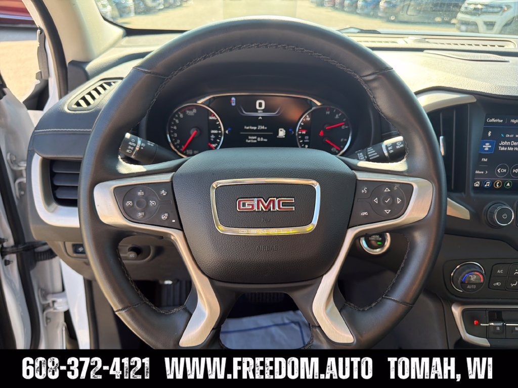 Used 2024 GMC Terrain Denali w/ Denali Premium Package AWD/4WD image 14
