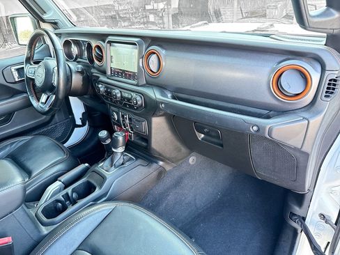 Used 2021 Jeep Gladiator Mojave AWD/4WD image 31