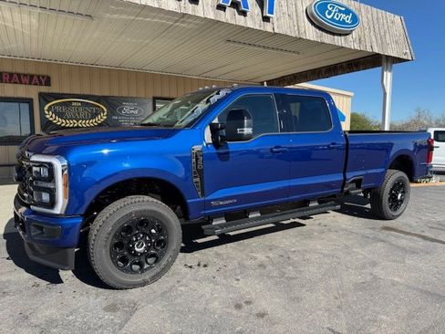 New 2026 Ford F350 Lariat w/ Black Appearance Package image 2