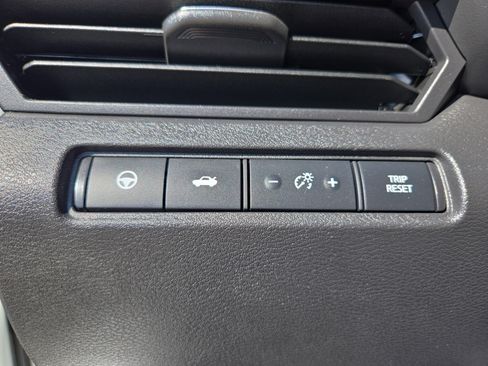 Used 2023 Nissan Altima 2.5 SV w/ SV Premium Package image 15