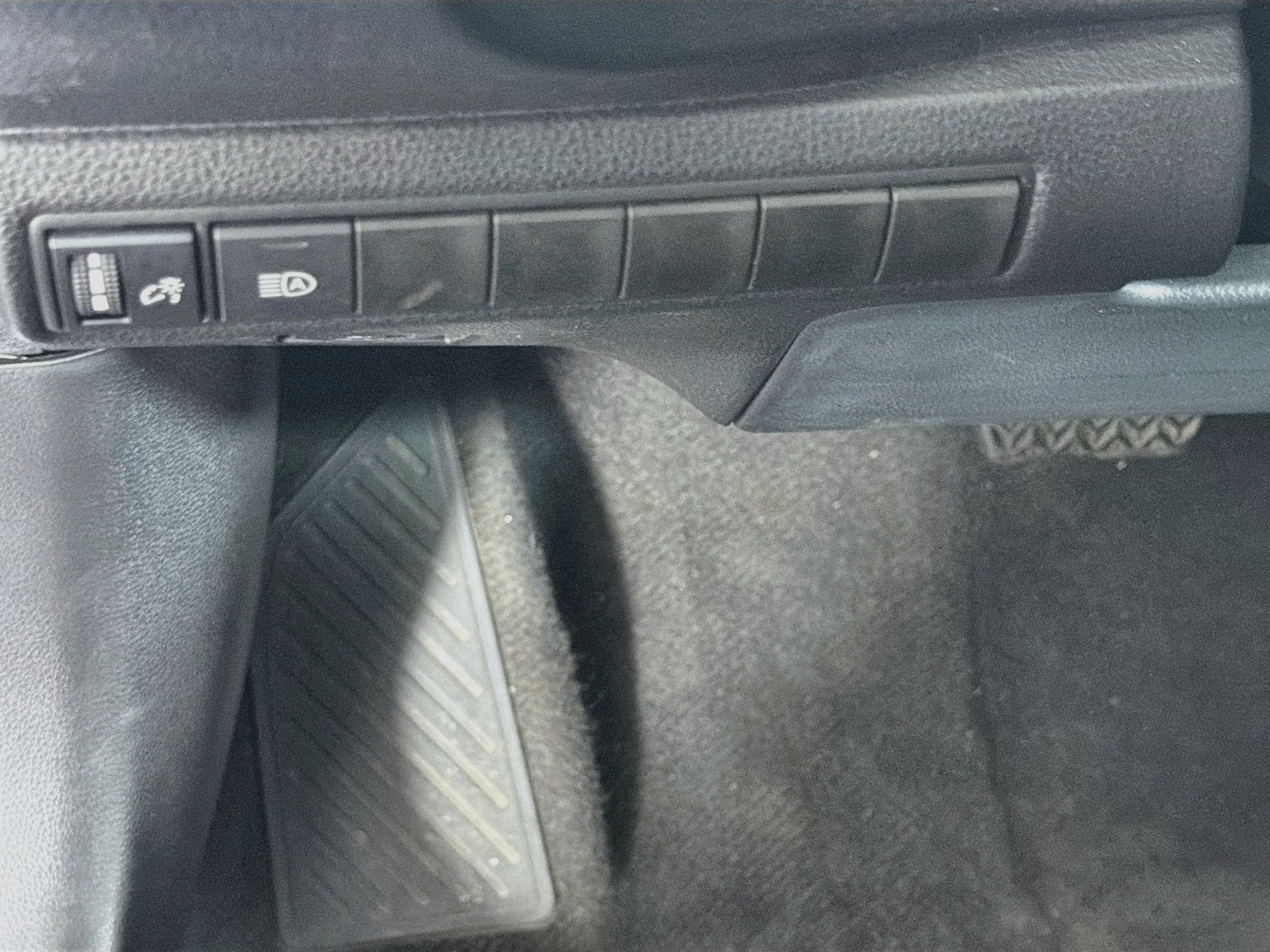 Used 2026 Toyota Corolla LE FWD image 16