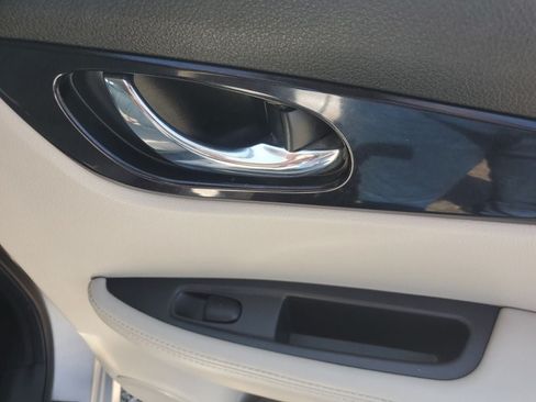 Used 2019 Nissan Rogue Sport SL w/ Premium Package FWD image 56