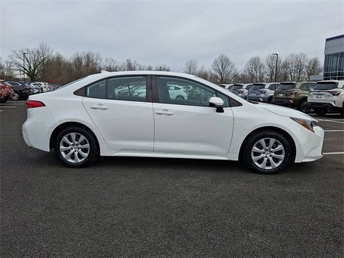 Used 2021 Toyota Corolla LE w/ Carpet Mat Package (TMS) image 8