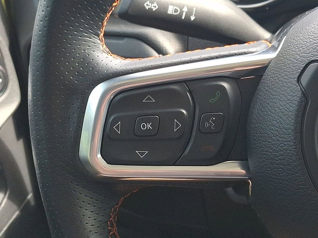 Used 2023 Jeep Gladiator Mojave w/ LED Lighting Group AWD/4WD image 17
