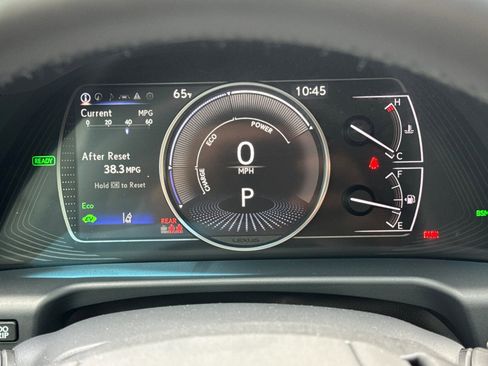 Used 2025 Lexus ES 300h w/ Premium Package FWD image 20