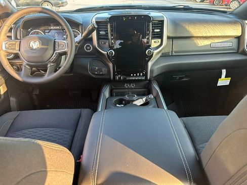 New 2026 RAM 2500 Big Horn AWD/4WD image 7