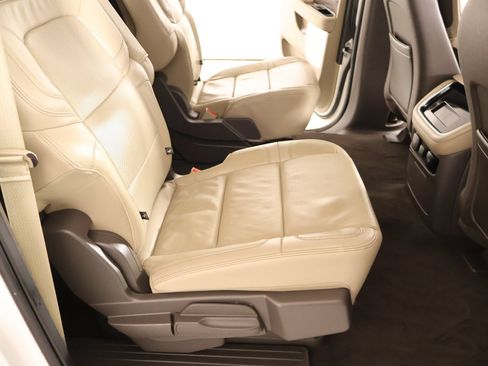 Used 2023 Lincoln Navigator L Reserve AWD/4WD image 16