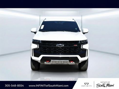 Used 2024 Chevrolet Suburban Z71 w/ Luxury Package image 2