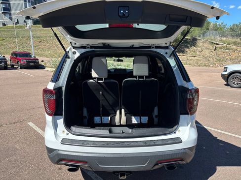 Used 2018 Ford Explorer FWD image 13
