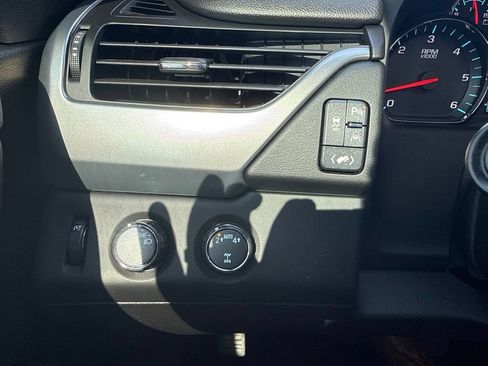 Used 2019 Chevrolet Tahoe LT AWD/4WD image 17