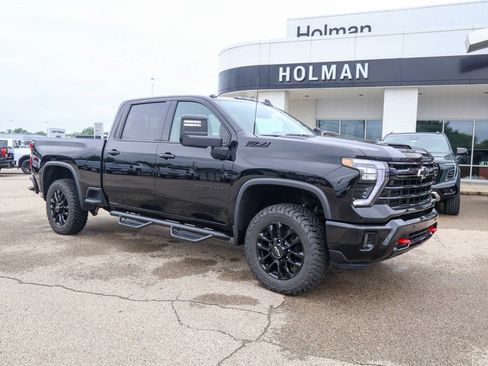 Used 2025 Chevrolet Silverado 2500 LTZ w/ Trail Boss Package AWD/4WD image 1
