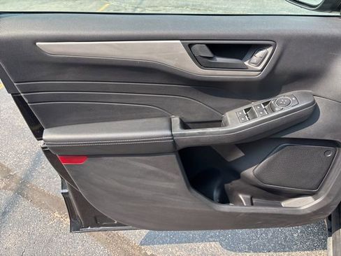 Used 2022 Ford Escape SE w/ Convenience Package image 17