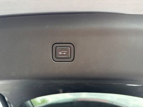 Used 2023 Buick Enclave Essence w/ Sport Touring Edition AWD/4WD image 16