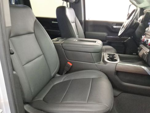 Used 2022 GMC Sierra 2500 SLT w/ SLT Premium Package image 16