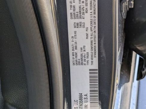 New 2026 RAM 1500 Laramie AWD/4WD image 36