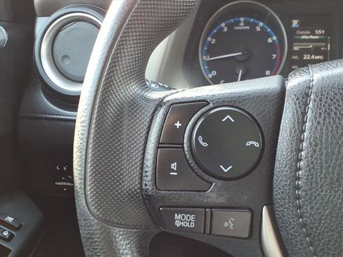 Used 2017 Toyota RAV4 LE image 27