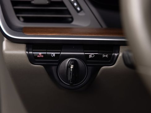 Certified 2021 Porsche 911 AWD/4WD image 46