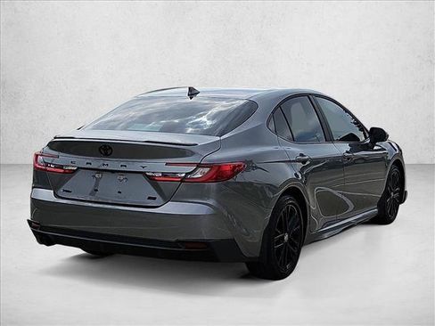 Used 2026 Toyota Camry SE FWD image 5