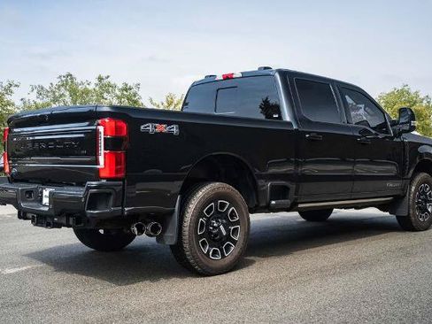 Certified 2025 Ford F250 Platinum AWD/4WD image 5