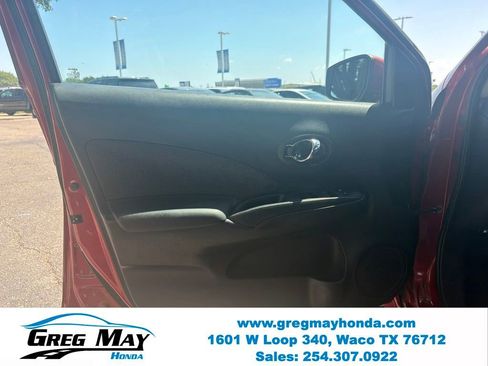 Used 2017 Nissan Versa SV FWD image 9