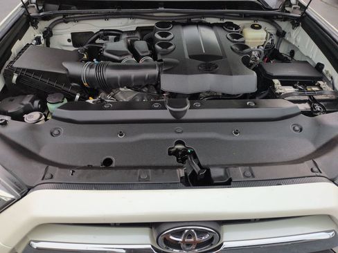 Used 2018 Toyota 4Runner Limited AWD/4WD image 22