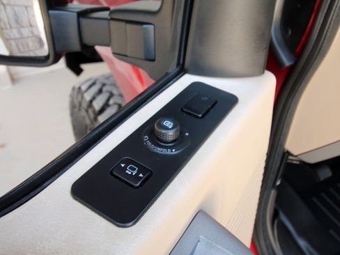 Used 2016 Ford F250 Lariat w/ Lariat Ultimate Package image 21