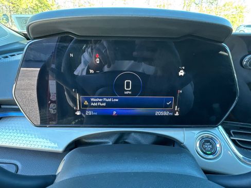 Used 2025 Chevrolet Trax LT w/ LT Convenience Package image 28