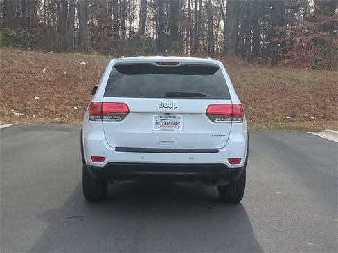 Used 2017 Jeep Grand Cherokee Laredo image 12