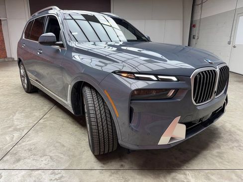 New 2026 BMW X7 xDrive40i w/ Premium Package image 7
