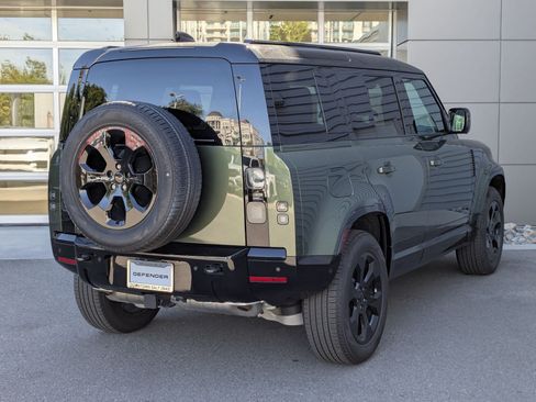 New 2026 Land Rover Defender 110 X-Dynamic SE AWD/4WD image 5