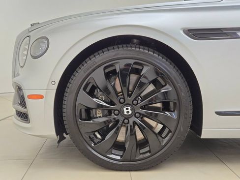 Used 2021 Bentley Flying Spur V8 AWD/4WD image 6