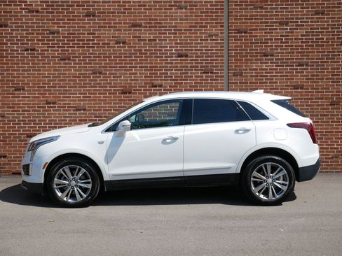 Certified 2024 Cadillac XT5 Premium Luxury w/ LPO, Floor Liner Package AWD/4WD image 2
