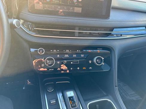 Certified 2023 INFINITI QX60 Luxe w/ Performance Audio Package image 17