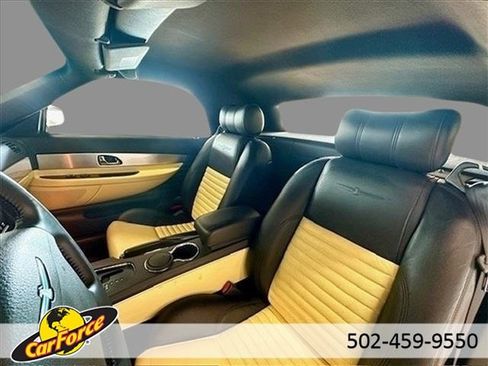 Used 2002 Ford Thunderbird Base image 13