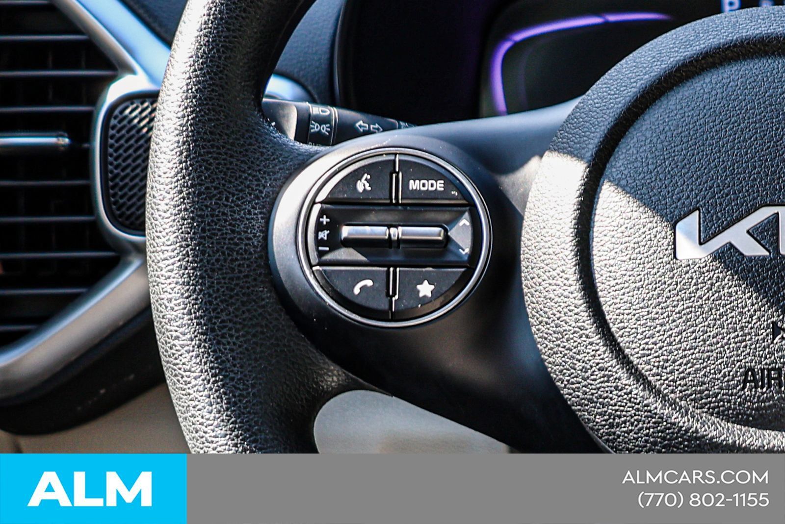 Used 2025 Kia Soul LX w/ LX Technology Package FWD image 26