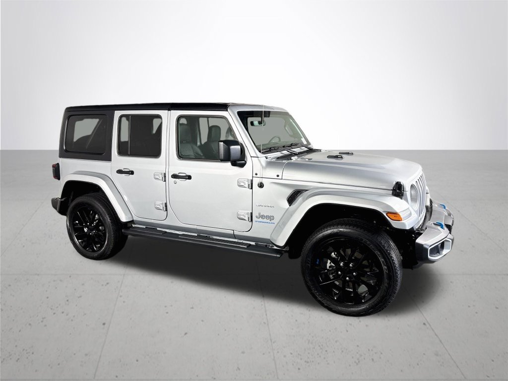 Used 2023 Jeep Wrangler Unlimited Sahara w/ Cold Weather Group AWD/4WD image 5