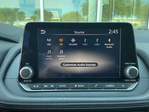 Used 2025 Nissan Rogue SV FWD image 31